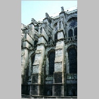 Chartres, 2, Langhaus von NW, Foto Heinz Theuerkauf_ShiftN.jpg